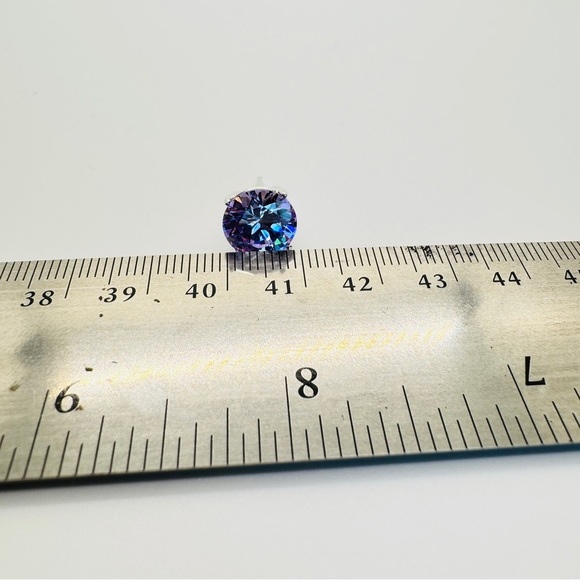 Brand New 10mm Lavender Round CZ Stud 925 Sterling Silver Earrings - Picture 5 of 5